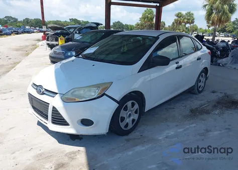 2013 Ford Focus S z USA, uszkodzony, nr VIN 1FADP3E26DL187442